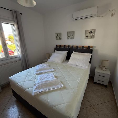 Dea House Apartment ฟินิกัส ภายนอก รูปภาพ